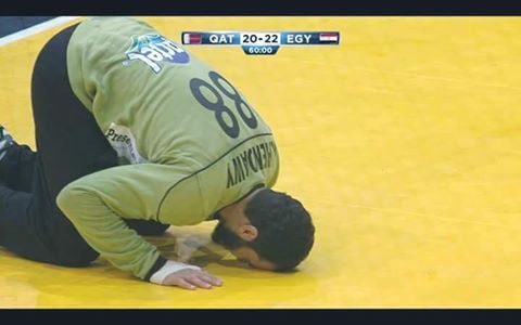 مصر تفوز على قطر 20/22 في كاس العالم لكرة اليد