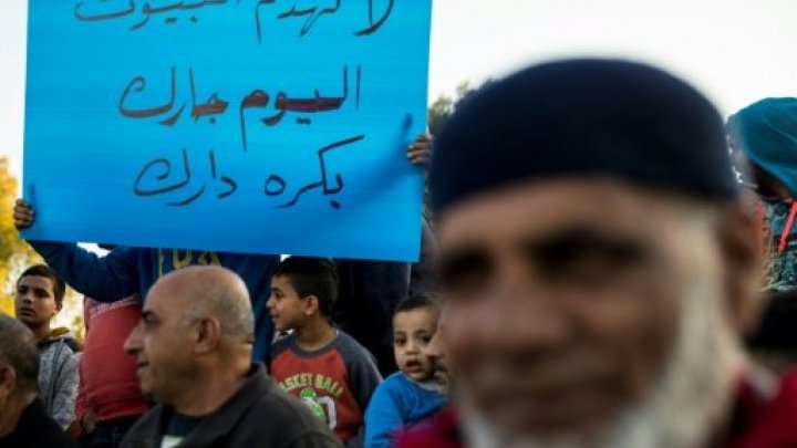 إسرائيل تهدم قريةفي صحراء النقب بإعتبارها غير شرعية