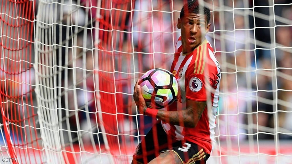 كريستال بالاس يضم لاعب سندرلاند لتدعيم صفوفه