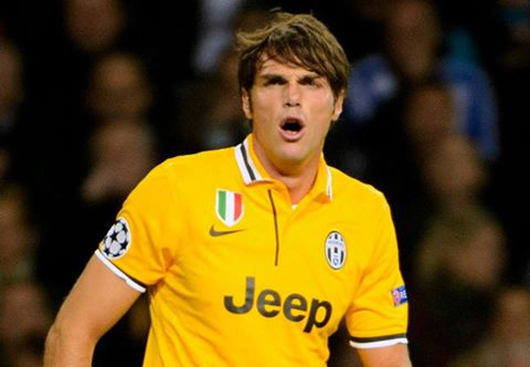 مدافع يوفنتوس يفضل التجميد عن الدرجة الثانية