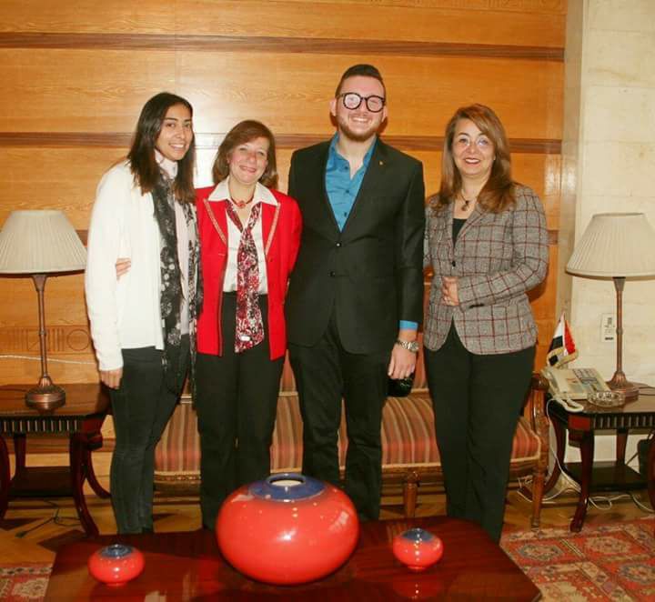 والي تستقبل الطالب جون رفلة