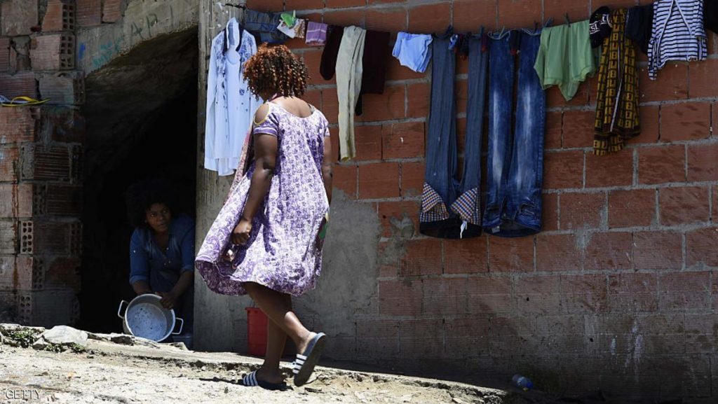 عصابات جزائرية إستغلت 5 ألاف إمراة مهاجرة في الدعارة