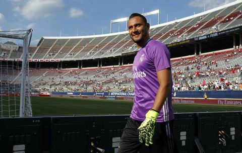 مواجهة خاصة بين نافاس ورينا في موقعة ريال مدريد ونابولي