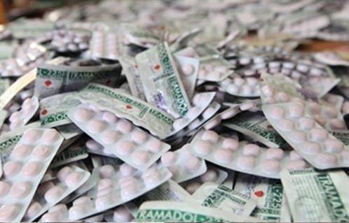 كمين مطروح يضبط عاطلين  بحوزتهما 40 ألف قرص مخدر