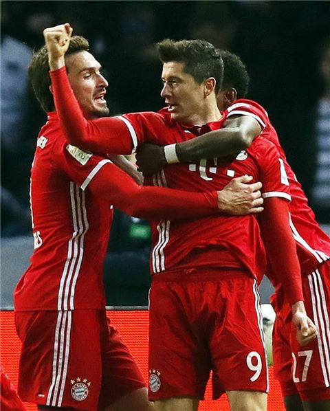 عادة بايرن ميونيخ تنقذ صدارة البوندسليجا