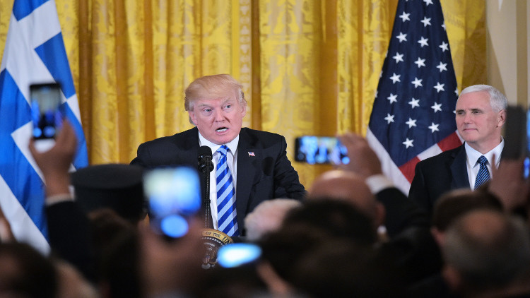 ترامب يكشف عن حبه للإغريق