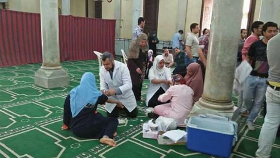 بالصور.. التبرع بالدم لضحايا  كنيسة مار جرجس في أكبر مسجد بطنطا مسجد المنشاوي.