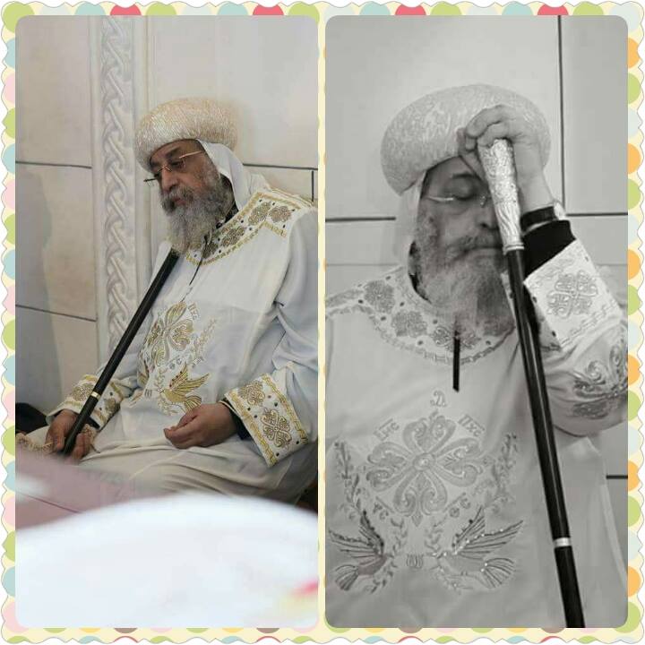 بالصور ..الانبا تواضروس الثاني يقيم صلاته داخل القداس  بحزن شديد..