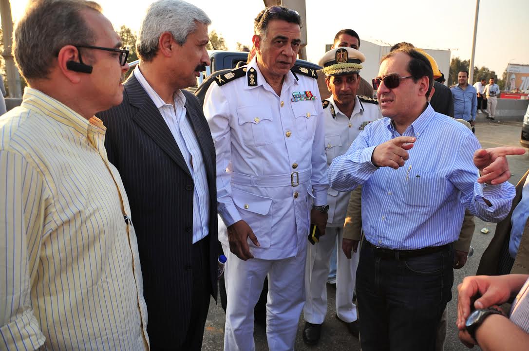 وزير البترول من موقع حادث التجمع: مخزون البوتاجاز آمن ويلبى احتياجات السوق