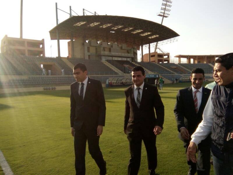 تواجد طاقم حكام مباراة الزمالك والمقاصة فى بتروسبورت لمعاينة الملعب