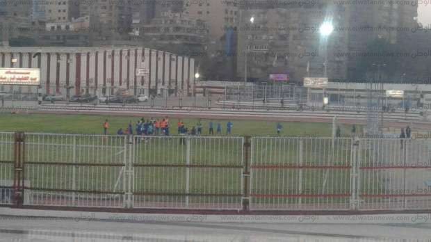 بالصور| لاعبو الزمالك في تدريباتهم بملعب حلمي زامورا