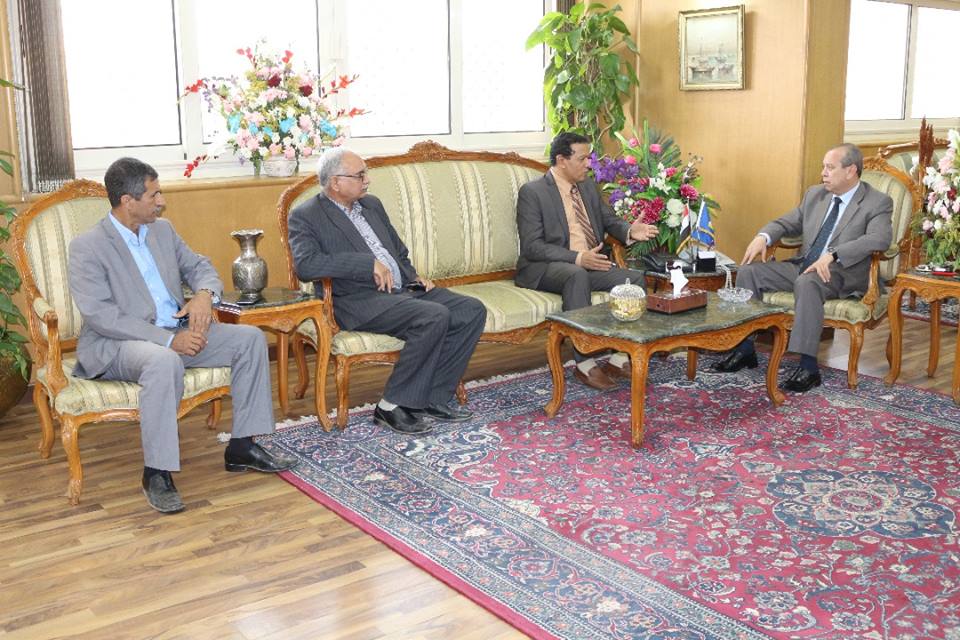 محافظ دمياط يلتقي نائب وزير الزراعة لشئون الجمعيات التعاونية الزراعية