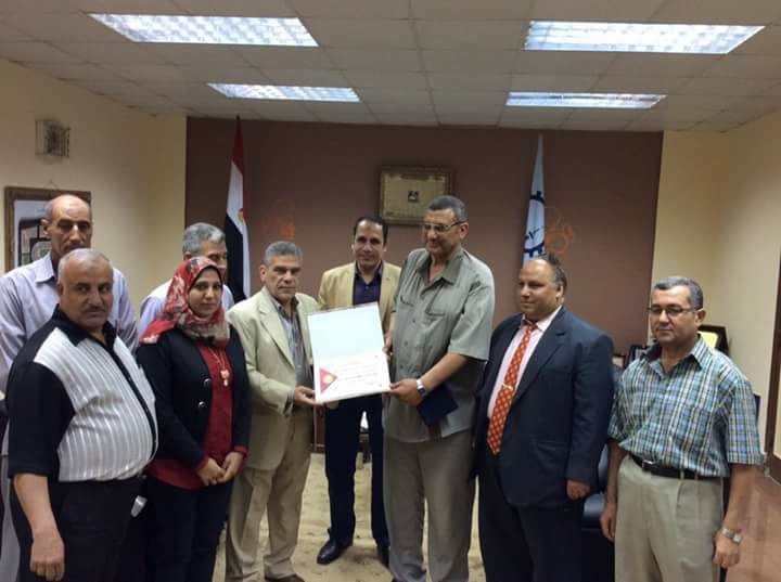 وكيل وزارة الشباب يكرم القائمين علي مبادرة”المصريون يتعلمون” بالغربيه