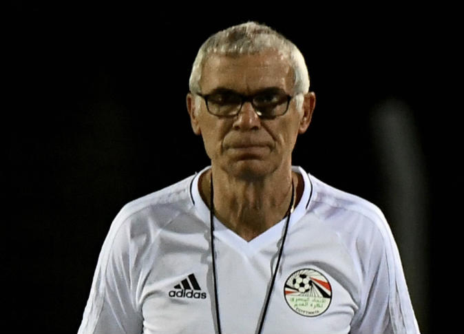 الخواجة يختار ١٠ محترفين لمعسكر لقاء تونس