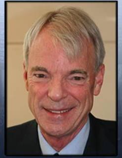 العالم الاقتصادي مايكل سبنس (Michael Spence)الحاضر الغائب