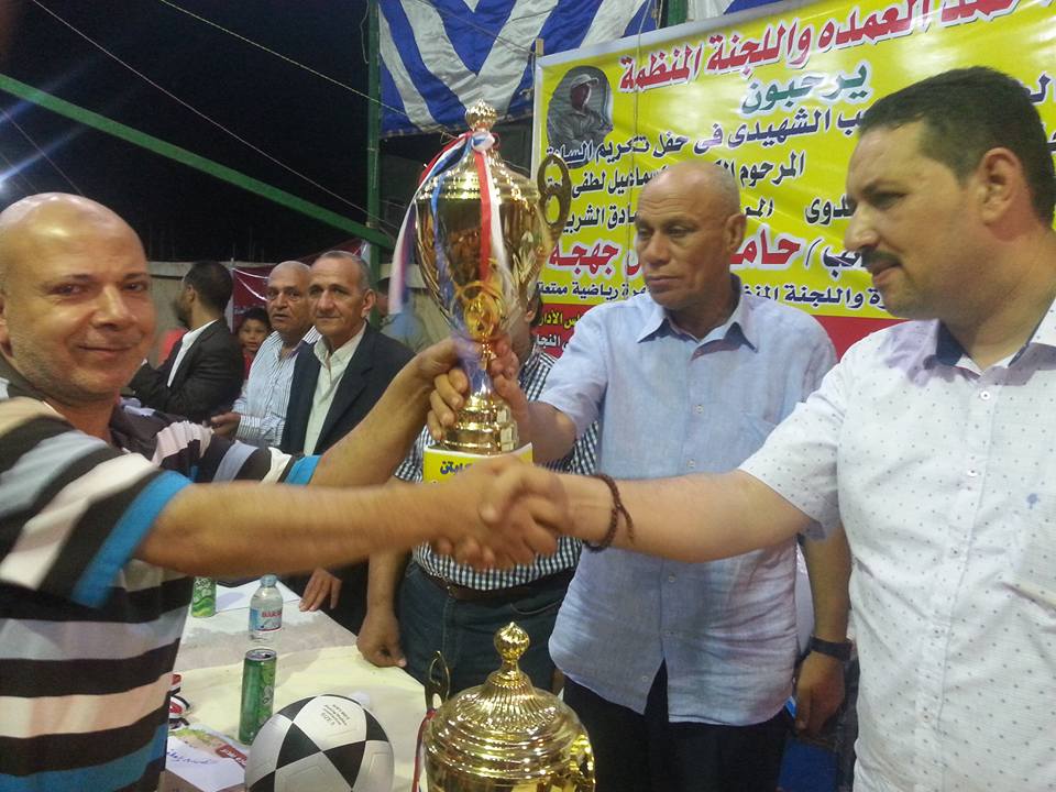 رئيس مدينة المحلة الكبرى يكرم المتفوقين بقرية الشهيدى من حفظة القرآن