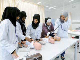 محافظ الدقهلية يوافق على فتح باب التقدم للحاصلين على الشهادة الإعدادية من البنات للالتحاق بمدارس التمريض بنطاق المحافظة