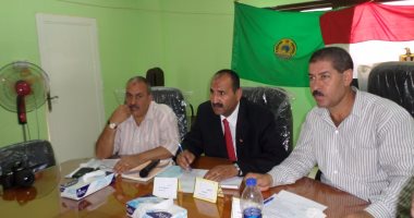 رئيس مدينة القنطرة غرب الجديد يعقد أولي إجتماعاته