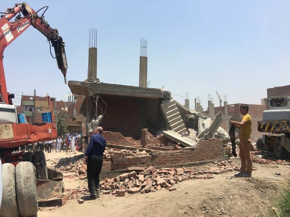 حملة مكبرة لإزالة التعديات على أراضى الدولة فى الوراق بالجيزة