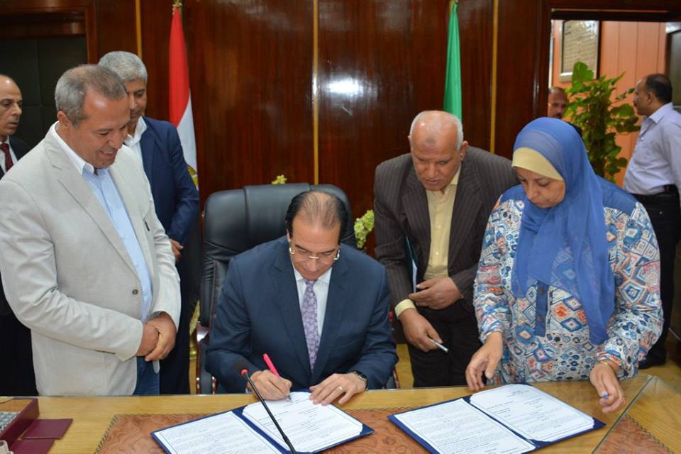 محافظ الدقهلية يشهد توقيع بروتوكول تعاون بين وزارتي “الصحة و التضامن” لتوفير سبل الرعاية للمرضى.