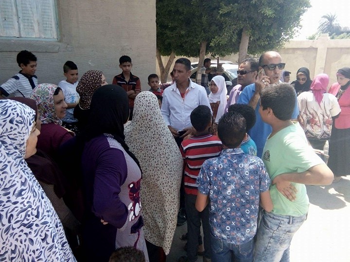 حملة شبابية يترأسها شاب ورجل اعمال ينجحوا فى إنهاء جميع مشاكل قرية الشيخ بالاسكندرية