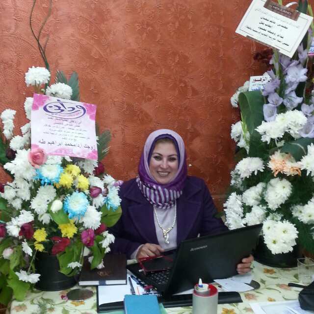 مدرسة اللغات . بين حاضر  ومستقبل ..  وزمن  فات  !!