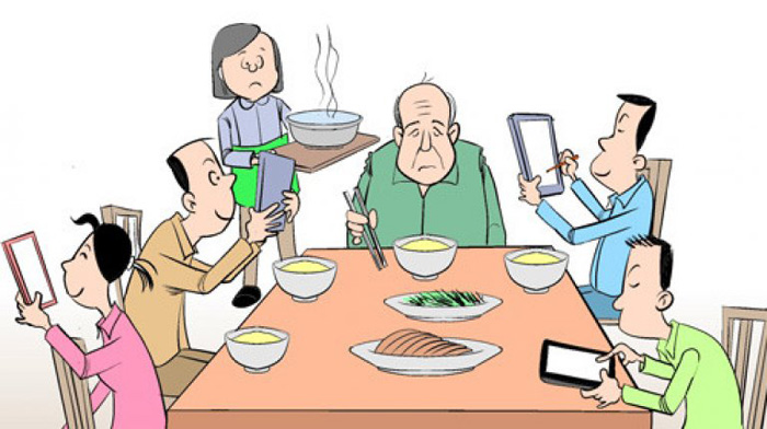 منزل من زجاج . ياريت مايتكسرش فوق دماغنا !!