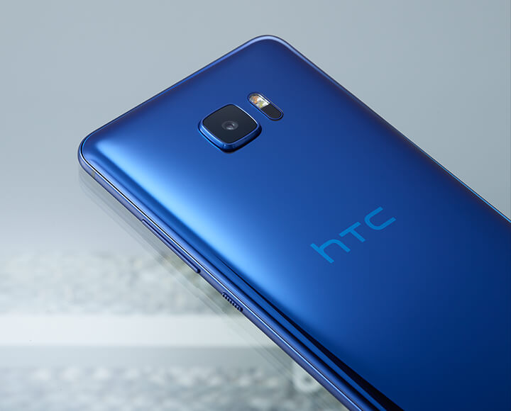 تطلق “HTC” ثلاثه هواتف بنهايه هذا العام