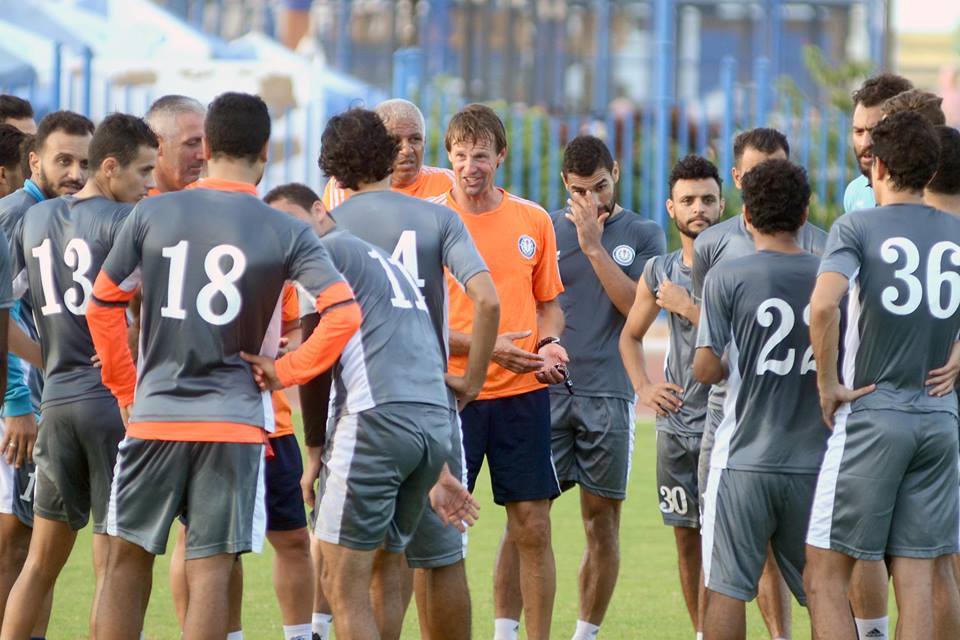 ستراكا يطمئن علي البدلاء والعائدين من الإصابة