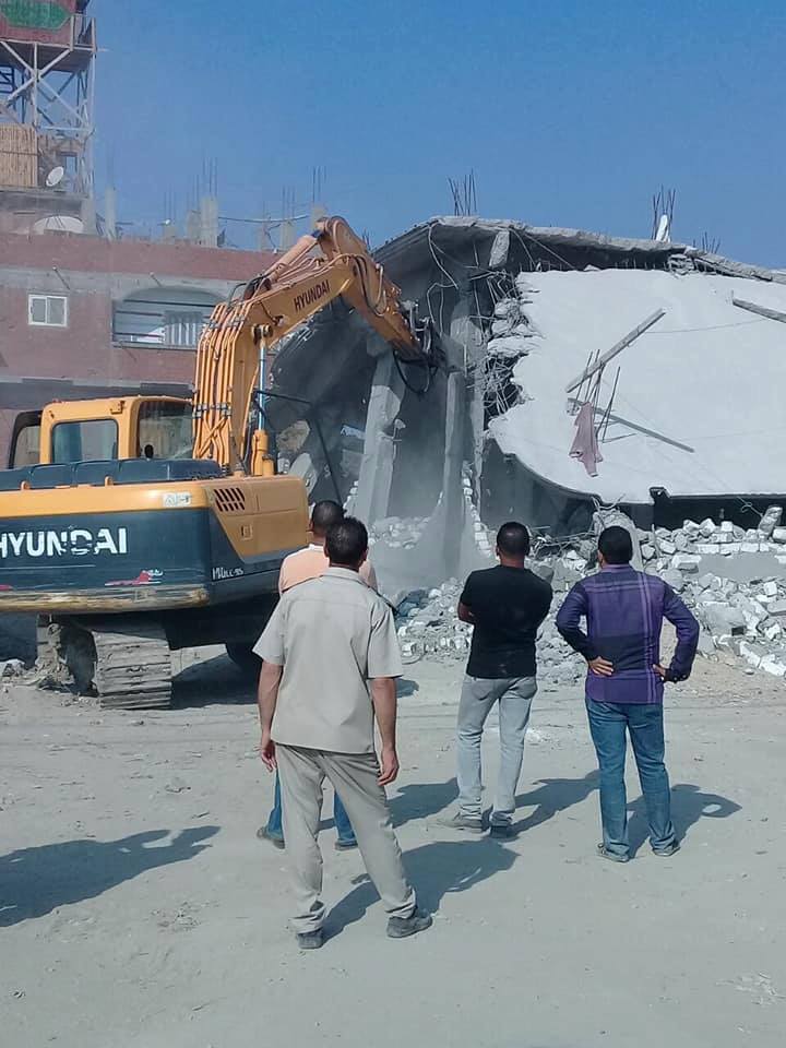 إزالة 30 حالة تعدي علي الأراضي الزراعية بمنطقة الجمالية شرق الإسكندرية