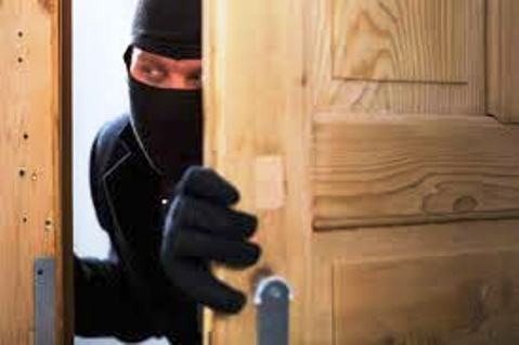 مواطن من أسيوط لـ”حرامي” رجع اللي سرقته حفاظا علي مستقبلك وانا هسامحك(صورة)