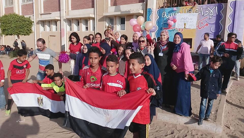 الفريق المسرحي لمدرسة اللغات بطنطا يحاكي صعود مصر لكأس العالم