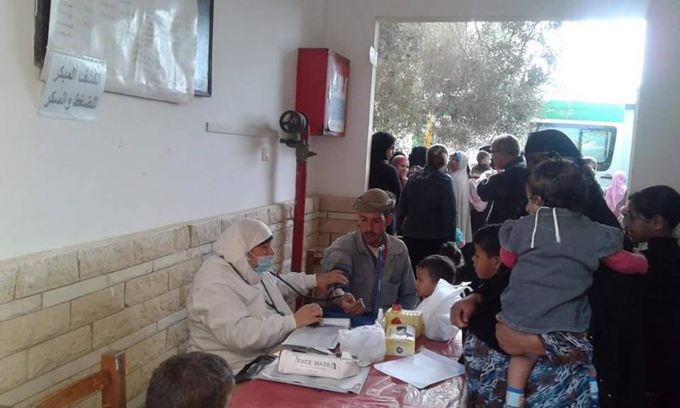 بالصور..قافلة طبية للكشف على١١٦٠ مريض مجانا ببرج العرب