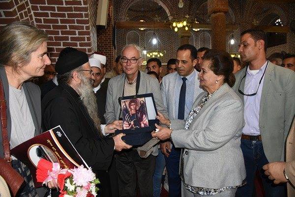 محافظ البحيرة تكرم حفيد شامبليون ووضع مدينة رشيد ضمن مدن التراث العالمى