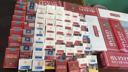 ضبط سيارة محملة 7500 علبة سجائر مجهولة المصدر بالصحراوى