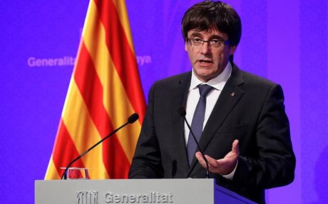مطالبات بإعتقال رئيس إقليم كتالونيا.