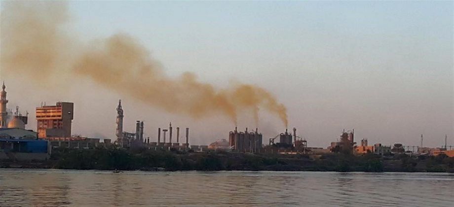 محافظ الدقهلية يقرر اغلاق إحدى وحدات مصنع سماد طلخا بعد تكرار انبعاث الأمونيا بالجو