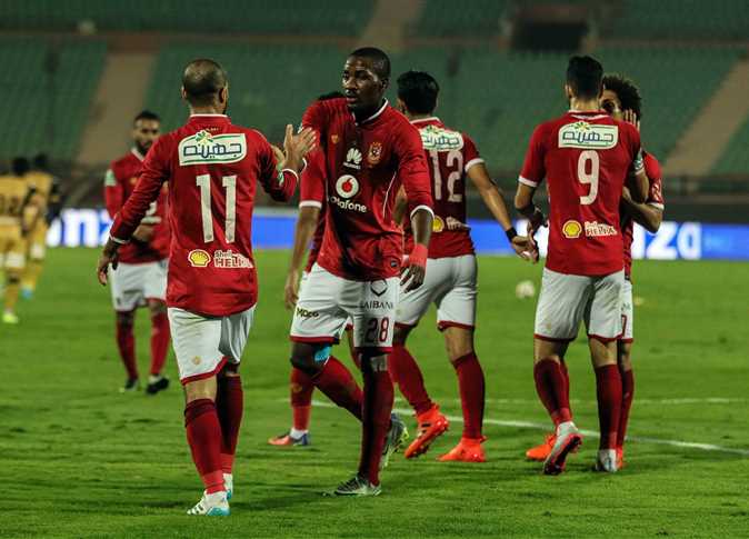 تعرف علي تشكيل الأهلي والإسماعيلي لمباراة اليوم.