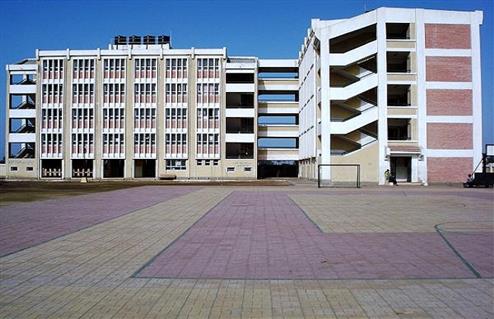 محافظ المنوفية يطلق أسماء 3 شهداء على مدارس بمركز أشمون ويقبل تبرع  بـ28 قيراط