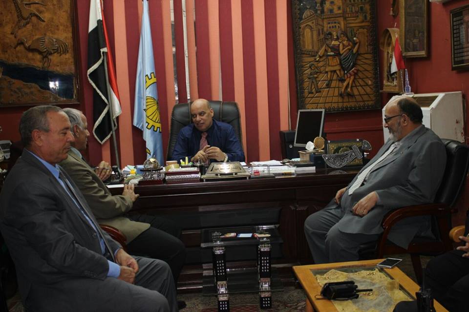 وكيل وزارة التعليم بالغربية يناقش إستعدادات إمتحانات نصف العام.