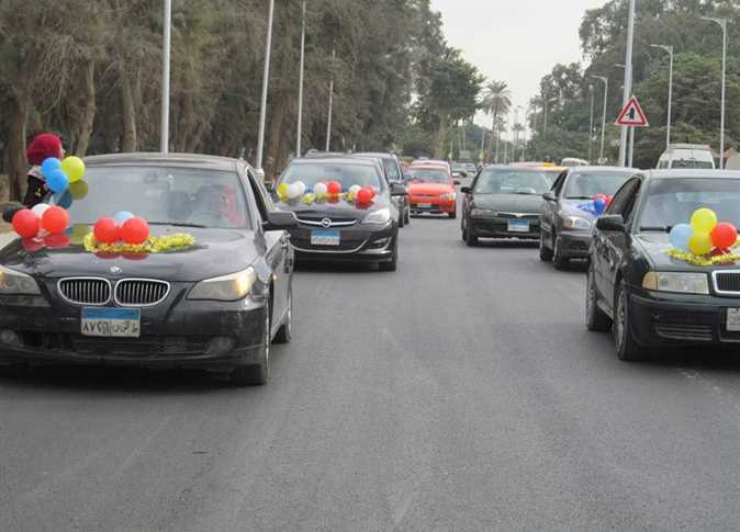 بالصور “زفة و تكريم ” لـوكيل وزارة الصحة المُقال فى تحدى للوزارة!!