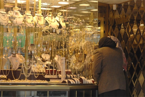 جنون فى أسعار الذهب .. عيار  21 يتجاوز 660 جنيهاً