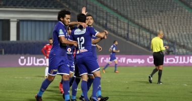 الأهلي يكتسح النصر برباعية ويقترب من صدارة الدوري