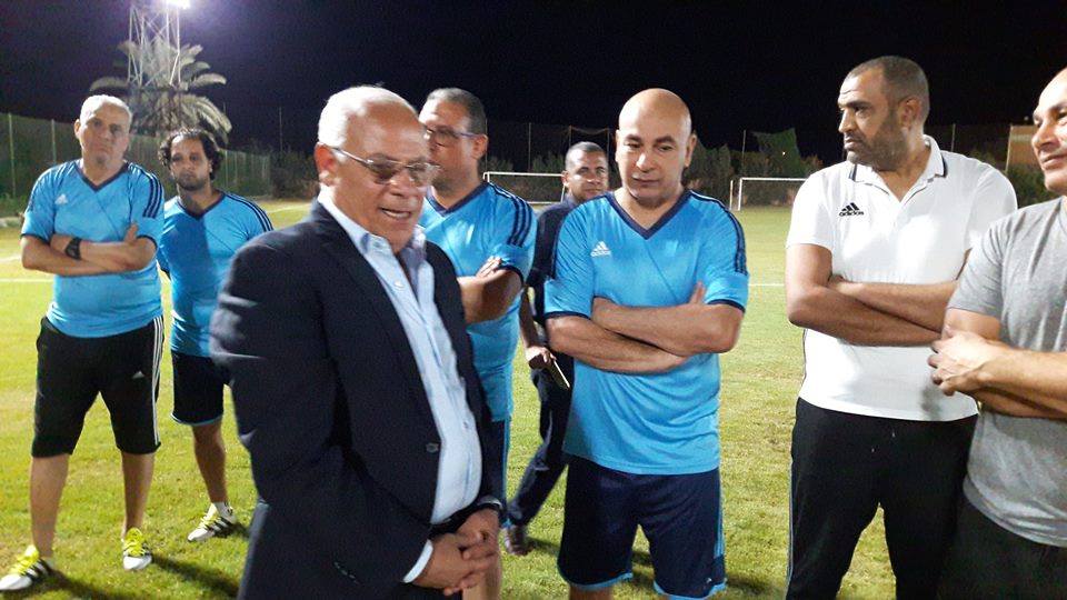 محافظ بورسعيد للاعبي المصري: أنتظر عودتكم بكأس السوبر ..والروح الرياضية أولا