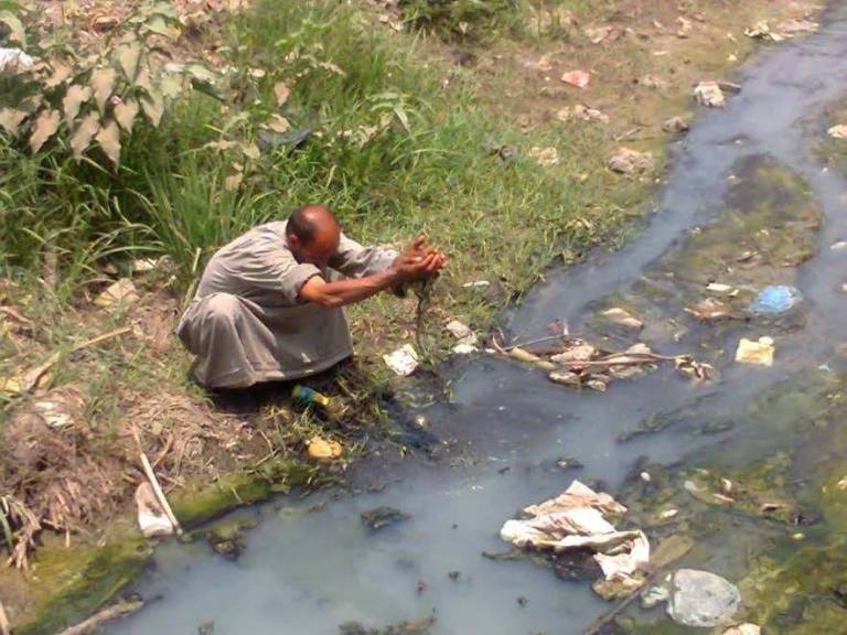 طلب إحاطة لـ وزير البيئة و وزير الرى لإلقاء مخلفات الصرف الصحى بالترع