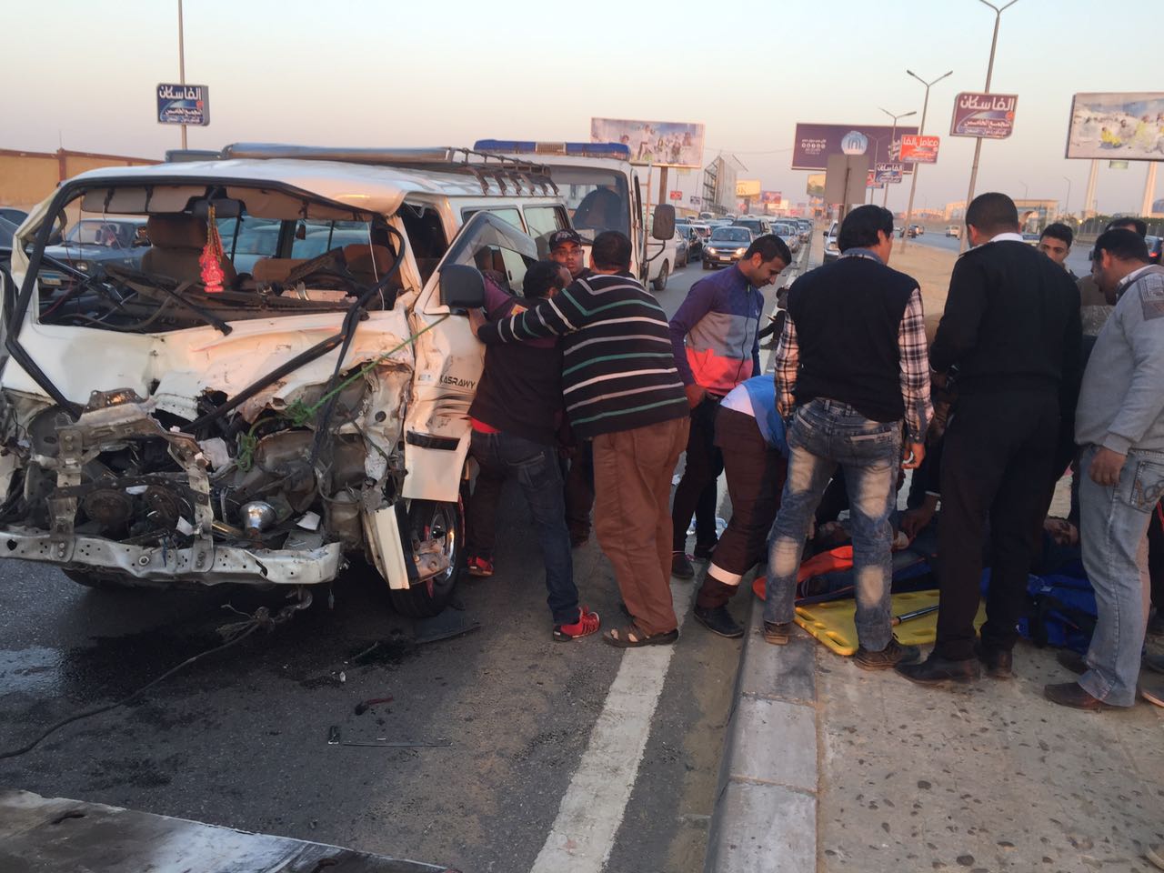 وفاة سيدة و إصابة 44 أخرين بسبب سوء الطقس.