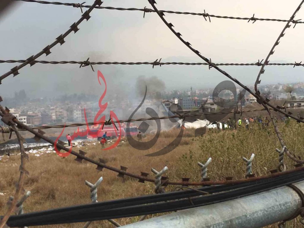 بـالـصـور .. مـصـرع 50 شـخـص أثـنـاء تحـطـم طـائـرة بـ مـطـار نـيـبـال