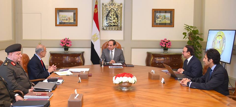 السيسي يجتمع بوزير الإتصالات لمناقشة تطوير منظومة الإتصالات والتكنولوجيا بمصر.