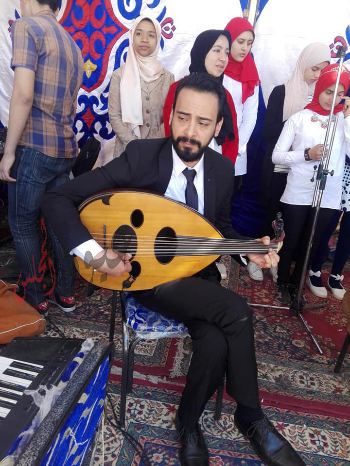 بالصور .. عودة أغاني زمان في مهرجان الانشطة بغرب طنطا التعليمية