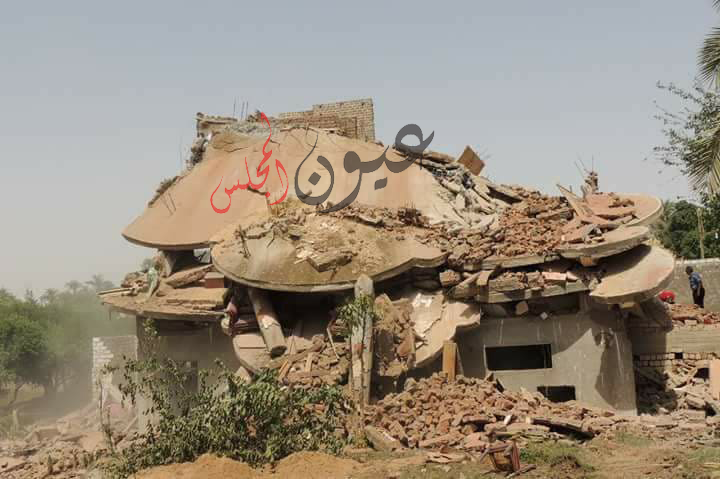 الأمن العام يهدم 41 قصراً وفيلا لأباطرة تجارة المخدرات والسلاح بسوهاج